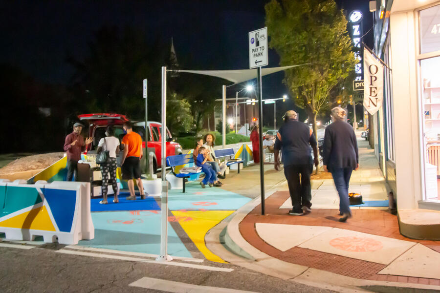 Design for Distancing Curbside Commons First Fridays merchant community event