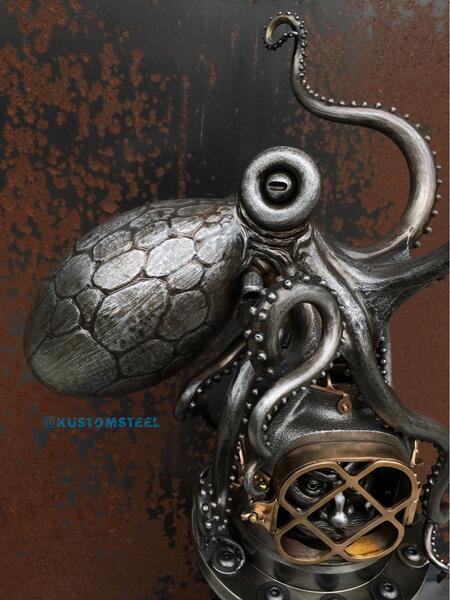 Differential Diver octopus detail