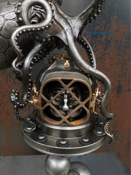 Differential Diver mask closed detail